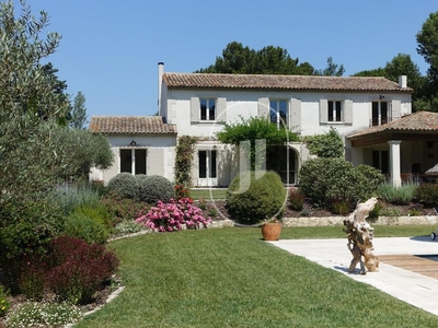 Maison de 5 pièces de luxe en vente à Saint-Rémy-de-Provence, France