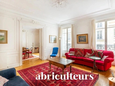 3 bedroom luxury Apartment for sale in Rue Henri Rochefort, Monceau, Courcelles, Ternes, Paris, Île-de-France
