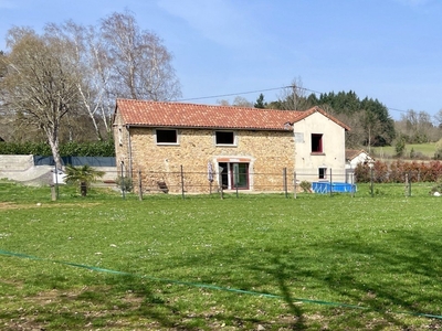 Maison de campagne 4 pièces de 175 m² à Milhac-de-Nontron (24470)