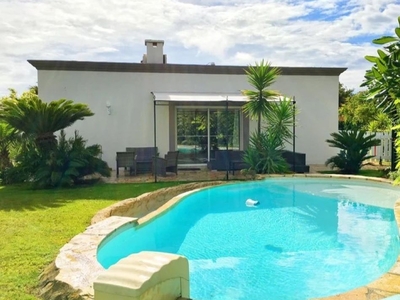 Maison de vacances 10 personnes a AGDE avec piscine et jardin