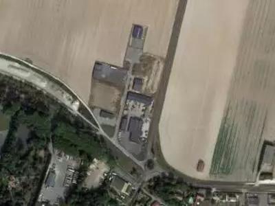 Terrain à acheter de 41000 m² à Pontfaverger-Moronvilliers - 51490