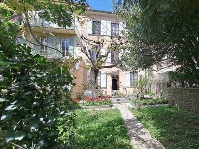 Vente maison 10 pièces 238 m² Digne-les-Bains (04000)