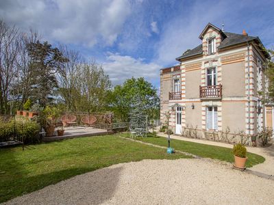 Vente maison 14 pièces 344 m² Montlouis-sur-Loire (37270)