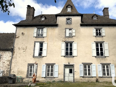 Vente maison 16 pièces 470 m² Anglards-de-Saint-Flour (15100)