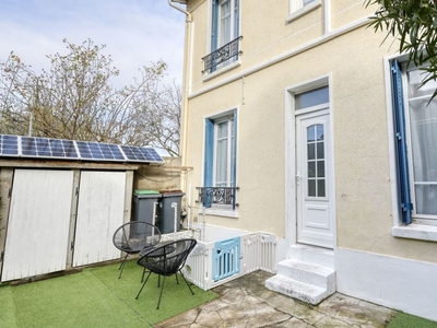 Vente maison 3 pièces 53 m² Ivry-sur-Seine (94200)