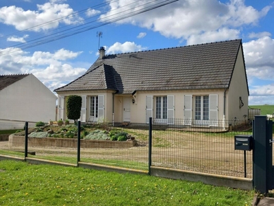 Vente maison 5 pièces 105 m² Saint-Quentin (02100)