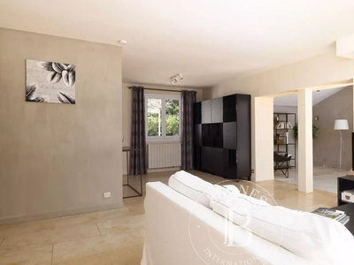 Vente maison 5 pièces 115 m² Aix-en-Provence (13090)