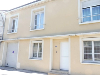 Vente maison 5 pièces 153 m² Sainte-Maure-de-Touraine (37800)