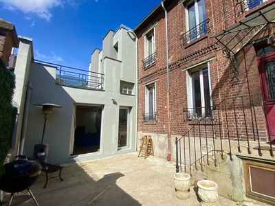 Vente maison 5 pièces 182 m² Saint-Ouen-sur-Seine (93400)