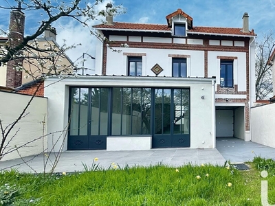Vente maison 6 pièces 140 m² Saint-Maur-des-Fossés (94100)