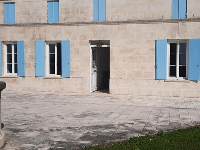 Vente maison 6 pièces 210 m² Nieul-le-Virouil (17150)