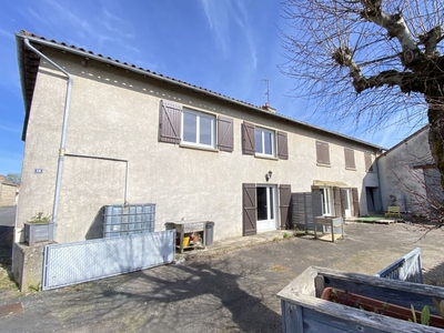 Vente maison 7 pièces 125 m² Charroux (86250)