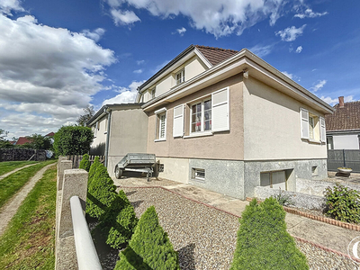 Vente maison 7 pièces 160 m² Sainte-Croix-en-Plaine (68127)