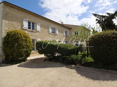Vente maison 7 pièces 189 m² Beauvoir-sur-Niort (79360)