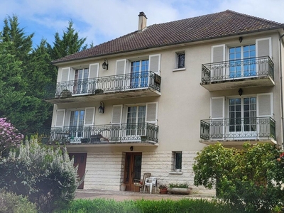 Vente maison 7 pièces 272 m² Saint-Pierre-de-Maillé (86260)