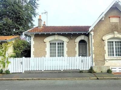 Vente maison 8 pièces 134 m² La Rochelle (17000)