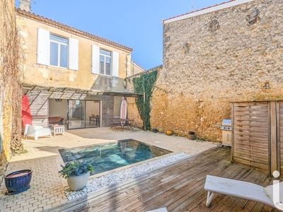 Vente maison 8 pièces 174 m² Castelnau-de-Médoc (33480)