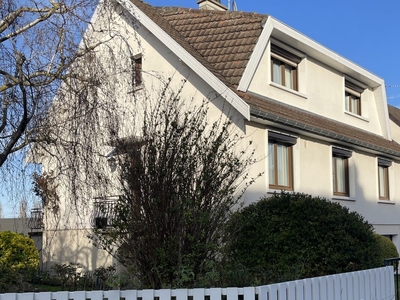 Vente maison 9 pièces 145 m² Tinqueux (51430)