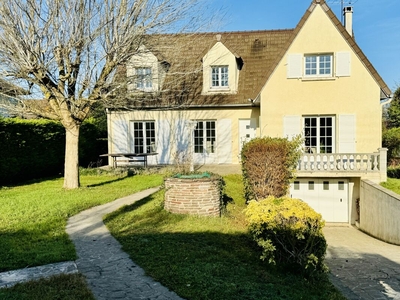 Vente maison 9 pièces 175 m² Lagny-sur-Marne (77400)