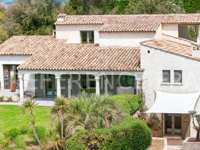 Maison à vendre à Valbonne