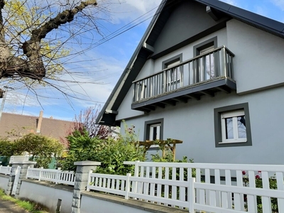Vente maison 5 pièces 135 m² Mulhouse (68200)
