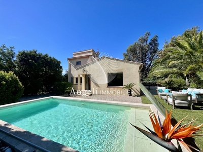 Villa de luxe de 5 pièces en vente Saint-Aygulf, Provence-Alpes-Côte d'Azur