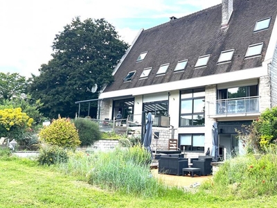 Vente maison 10 pièces 373 m² Crépy-en-Valois (60800)