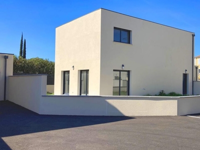 Vente maison 5 pièces 150 m² Montélimar (26200)