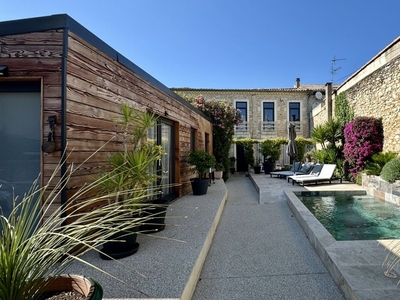 Vente maison 8 pièces 162 m² Nîmes (30000)
