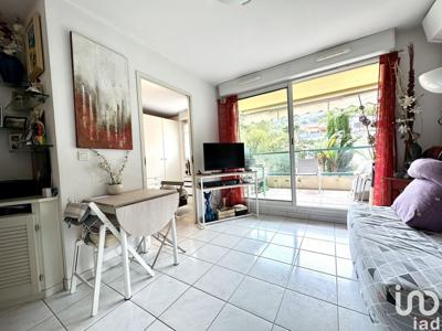 Appartement 2 pièces de 30 m² à Menton (06500)