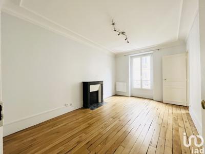 Appartement 3 pièces de 70 m² à Paris (75017)