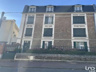 Appartement 4 pièces de 76 m² à Corbeil-Essonnes (91100)