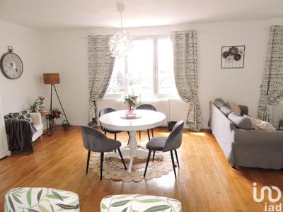 Appartement 6 pièces de 92 m² à LE CHESNAY-ROCQUENCOURT (78150)