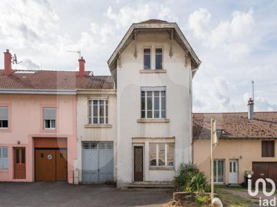 Maison 7 pièces de 139 m² à Lépanges-sur-Vologne (88600)