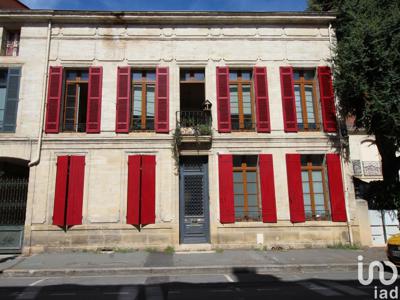Maison 8 pièces de 221 m² à Bergerac (24100)