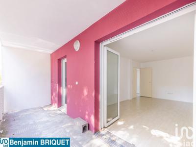 Appartement 3 pièces de 65 m² à - (91000)