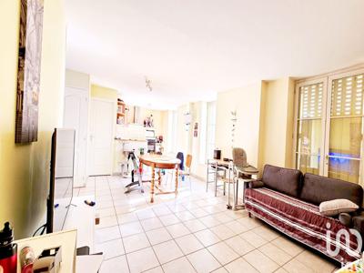 Appartement 4 pièces de 80 m² à Châteauneuf-sur-Loire (45110)