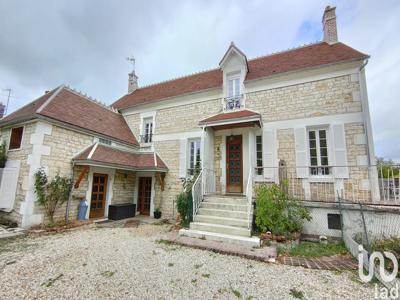Maison 4 pièces de 125 m² à Champs-sur-Yonne (89290)