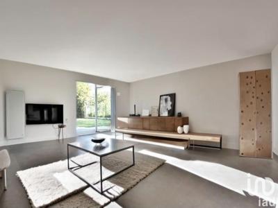 Maison 4 pièces de 130 m² à Flines-lez-Raches (59148)