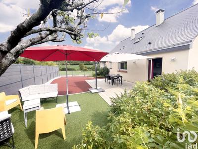 Maison 6 pièces de 120 m² à Châteauneuf-sur-Sarthe (49330)