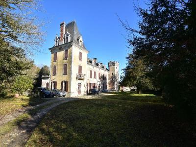 Vente maison 20 pièces 575 m² Saint-Jean-d'Angély (17400)