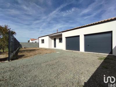 Vente maison 4 pièces 102 m² Essarts-en-Bocage (85140)