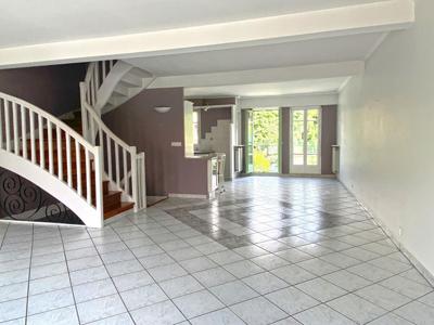 Vente maison 6 pièces 121 m² Saint-Chamond (42400)