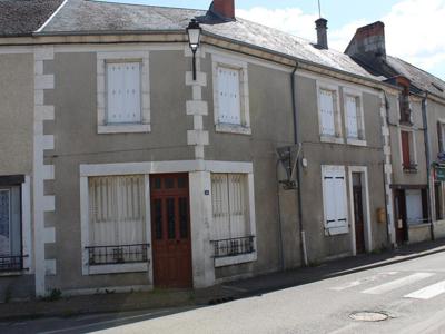 Vente maison 6 pièces 140 m² Sainte-Solange (18220)
