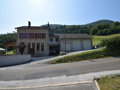 Vente maison 7 pièces 130 m² Villard-Saint-Sauveur (39200)