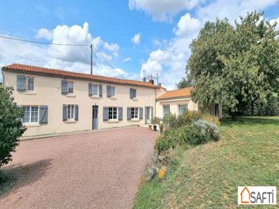 Vente maison 8 pièces 214 m² Réaumur (85700)