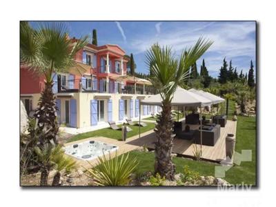 Villa de luxe de 12 pièces en vente Grasse, Provence-Alpes-Côte d'Azur