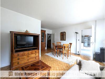 3 bedroom luxury Apartment for sale in Puteaux, France