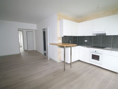 Location appartement 3 pièces 55.78 m²