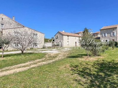 Vente maison 13 pièces 270 m² Saint-Martin-d'Ardèche (07700)